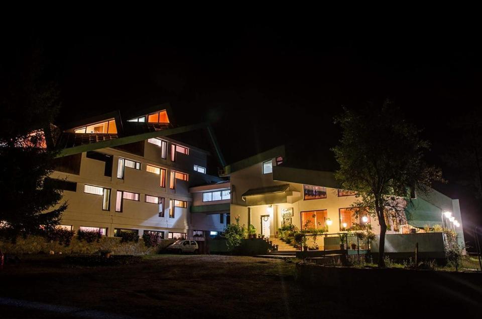 Randunica Ξενοδοχείο Văliug Εξωτερικό φωτογραφία