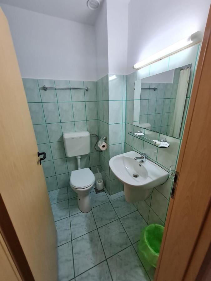 Randunica Ξενοδοχείο Văliug Εξωτερικό φωτογραφία
